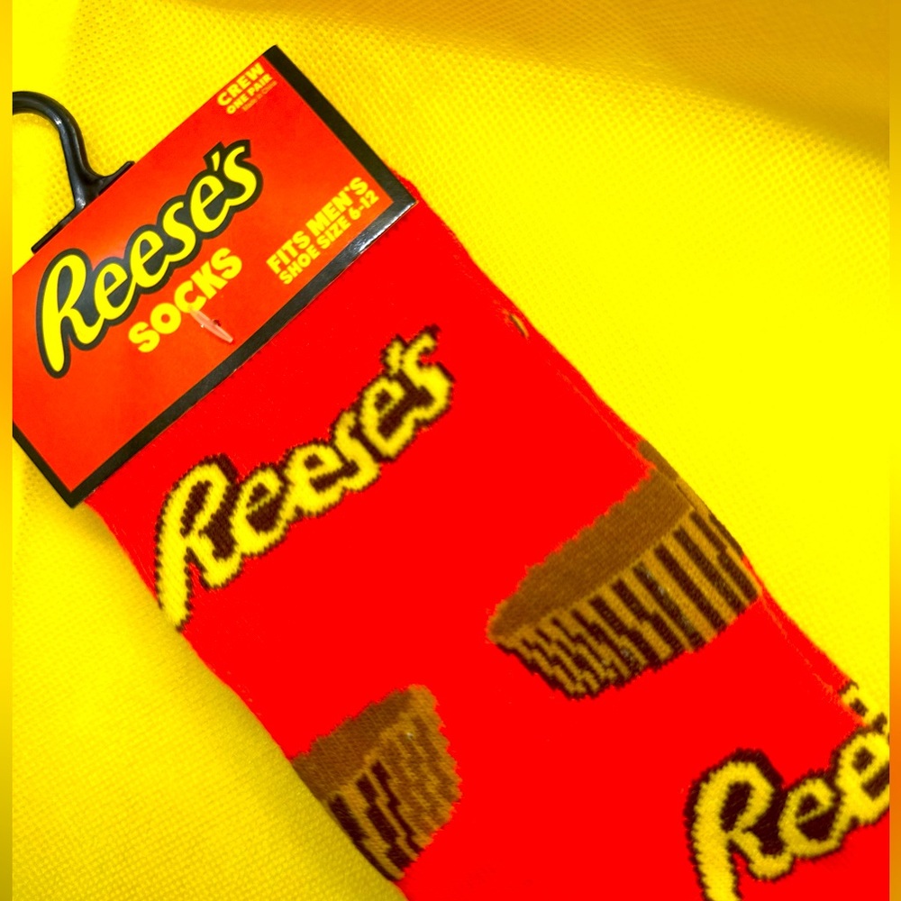 Trendy Graphic Reese Socks